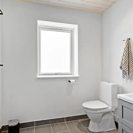 Dom wakacyjny Pet Friendly In With Wifi Tranekær