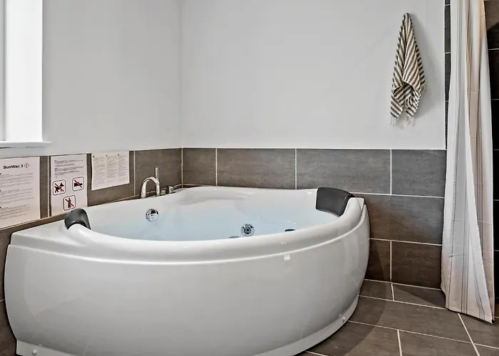 بيت للعطل Pet Friendly In With Wifi Tranekær